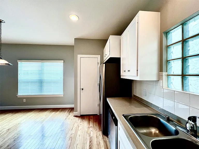 3731 Main Poplar Dr — Photo 12
