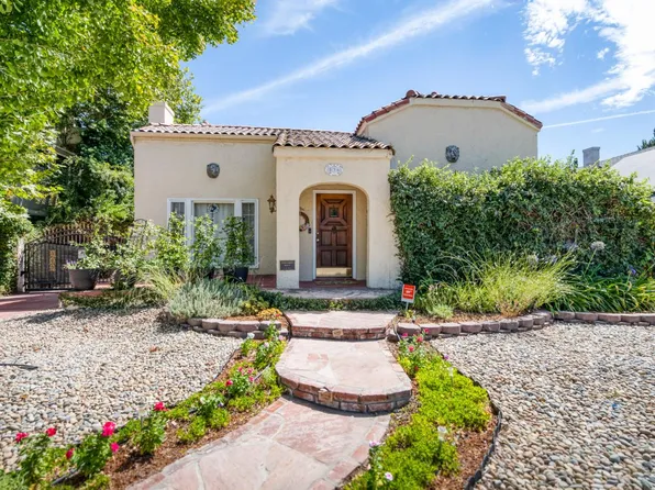 536 E Clinton Ave, Fresno, CA 93704