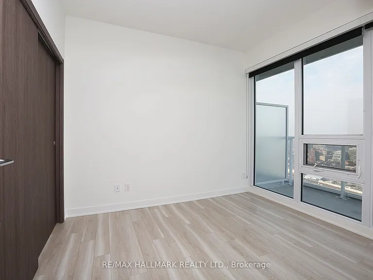 17 Bathurst St #4007 — Photo 22