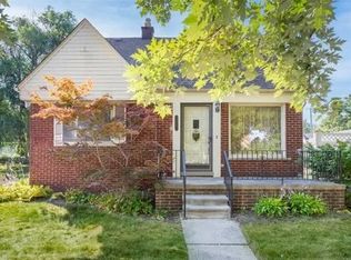 23261 Nona St, Dearborn, MI 48124