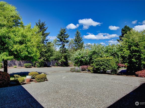 2nd image of 4824 New Woods Place