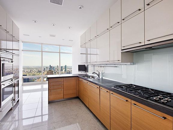 5th image of 151 E 58th St APT 44B