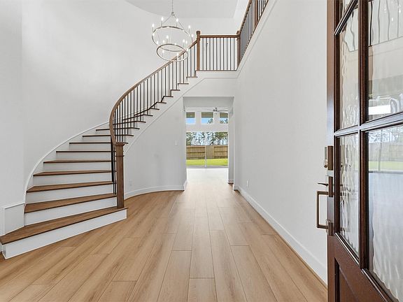 4th image of 26206 Treetop Terrace Ln