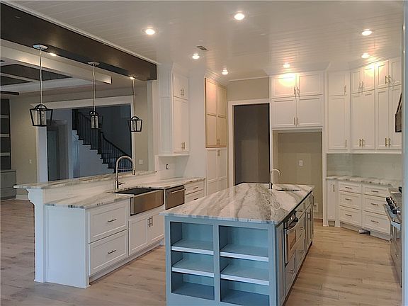 3rd image of 1454 Le Chesnay Dr