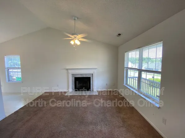 4111 Bryan Furr Dr, Charlotte, NC 28216