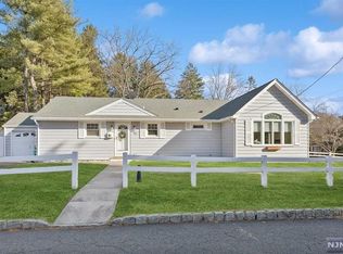 95 Rivervale Rd, Park Ridge, NJ 07656