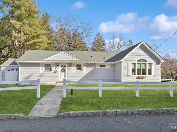 95 Rivervale Rd, Park Ridge, NJ 07656
