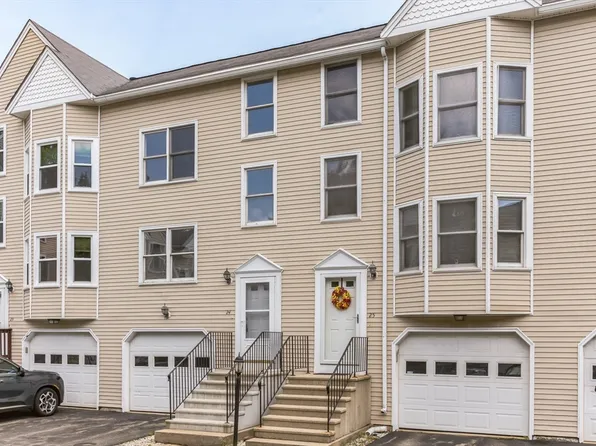 1541 Middlesex St APT 24, Lowell, MA 01851