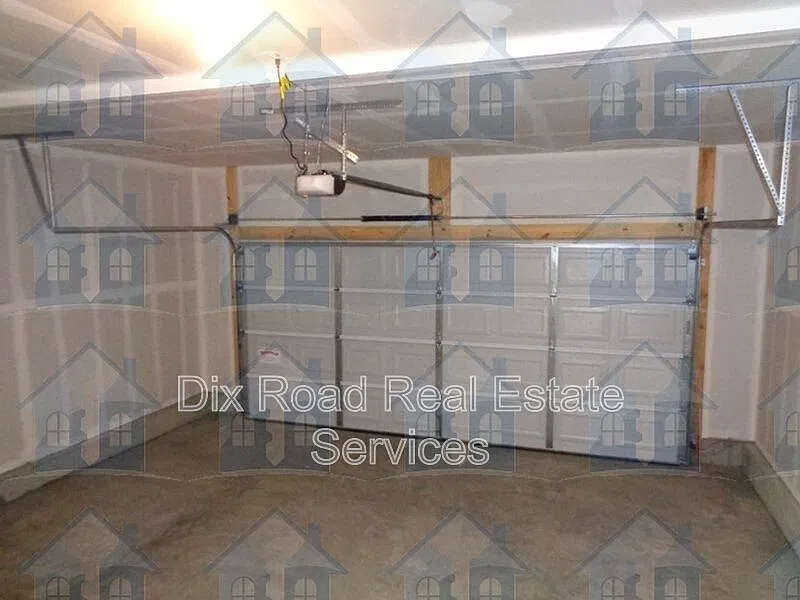 4 bed, 2.5 bath, 1646 sqft, $2,148 — Photo 3
