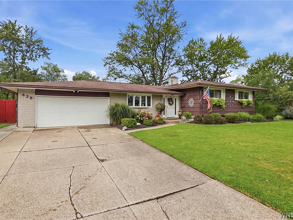 1st image of 438 Brookwood Dr