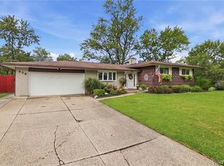 438 Brookwood Dr, Hamburg, NY 14075
