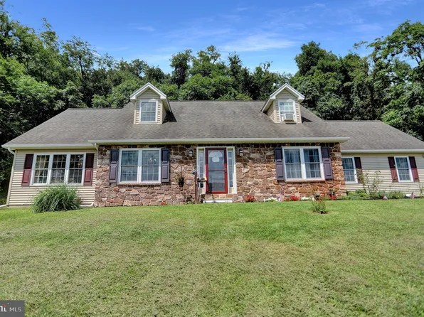 127 Ridge St, Thompsontown, PA 17094