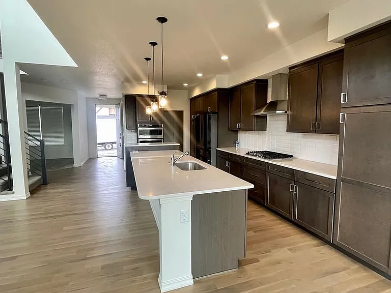 6440 Rolling Creek Dr — Photo 33