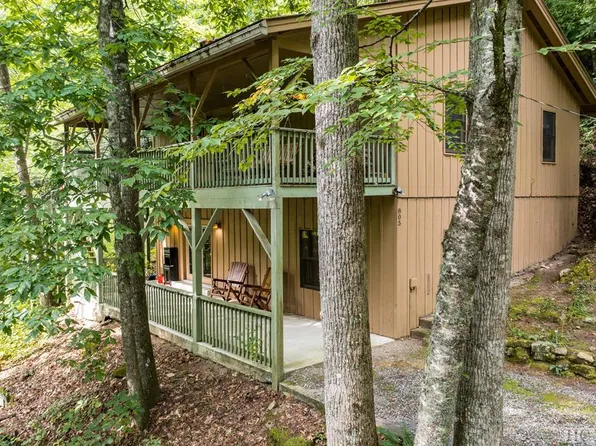805 N Norton Road, Cashiers, NC 28717