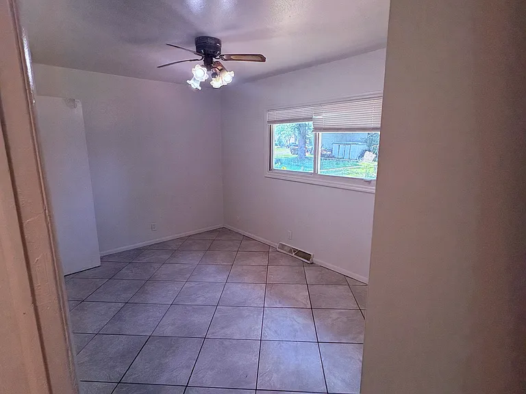 3906 W Virden Dr — Photo 4