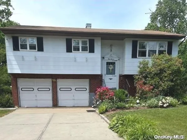 (undisclosed Address), Brentwood, NY 11717