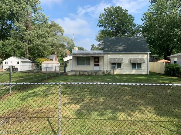 868 Maplewood Ave, Painesville, OH 44077