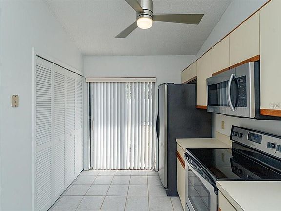 3rd image of 66 Pine Island Cir