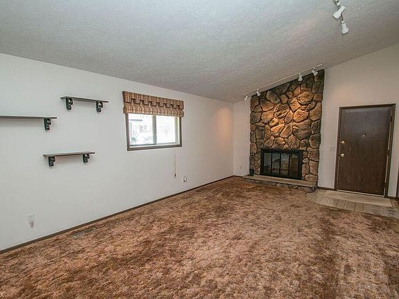 5th image of 488 Shorefield Dr