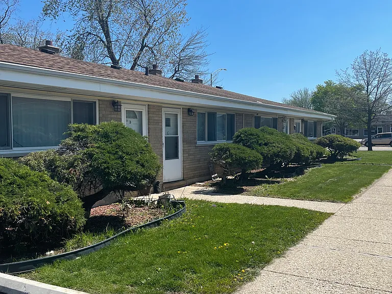 335 S Iowa Ave #C — Photo 5