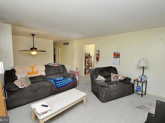 4th image of 6 Cherokee Dr