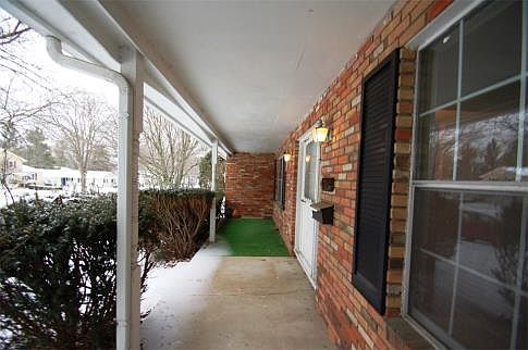 2nd image of 260 Bryant Ave
