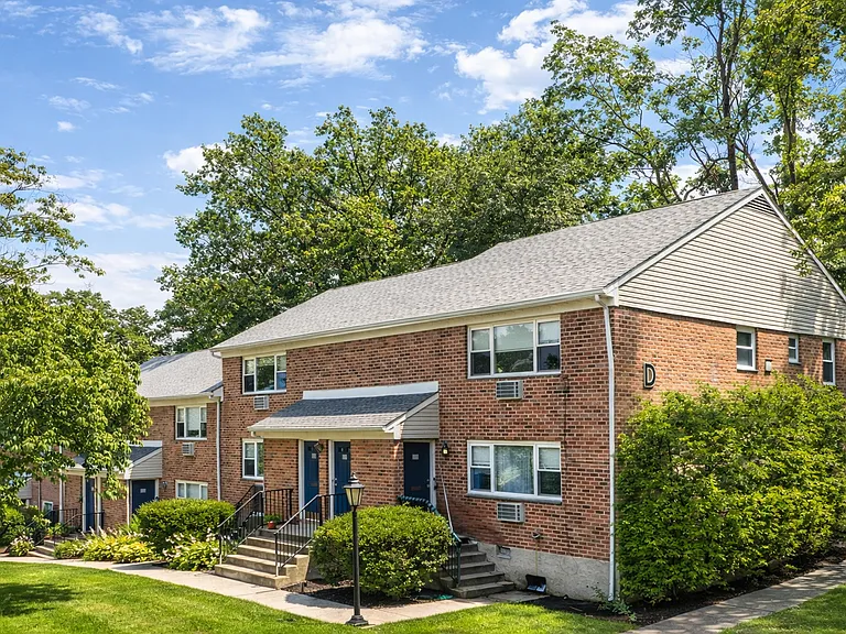 HudsonView — Photo 1