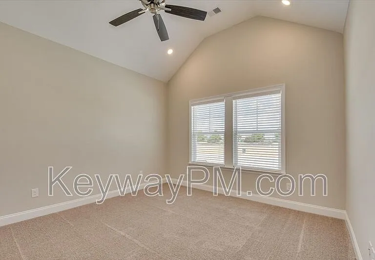 745 Bronze Way — Photo 12