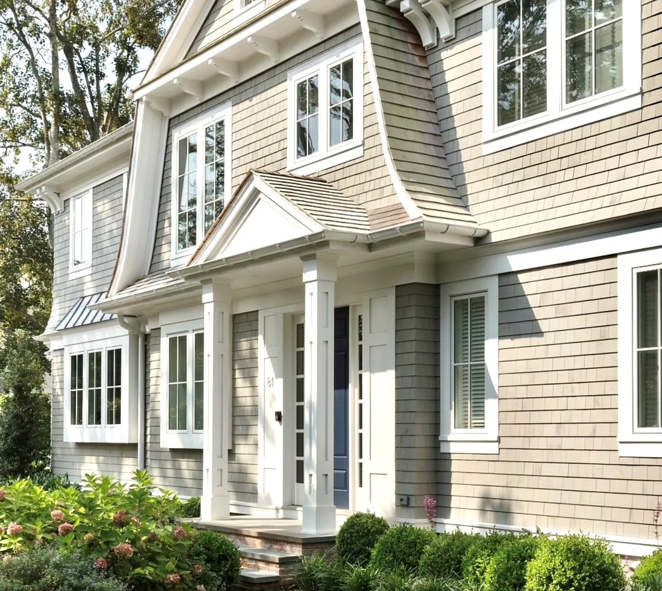 Brand New Five Bedroom Southampton Village — Photo 1