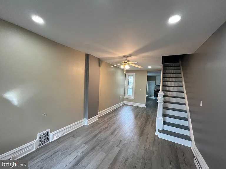 419 S 11th St — Photo 3