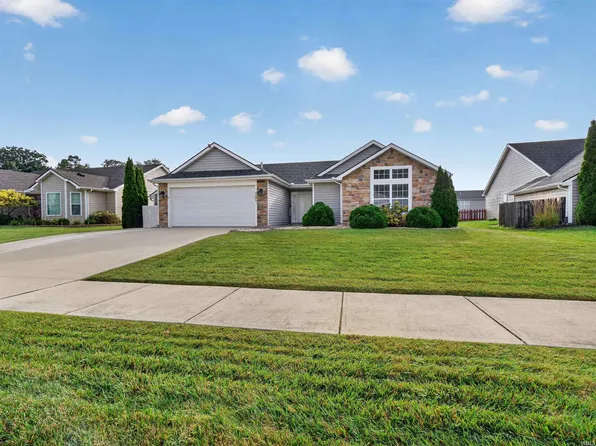 2250 Henry V Xing, Fort Wayne, IN 46818