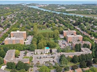 64 Windward St #802, Saint Catharines, ON L2M 4H3