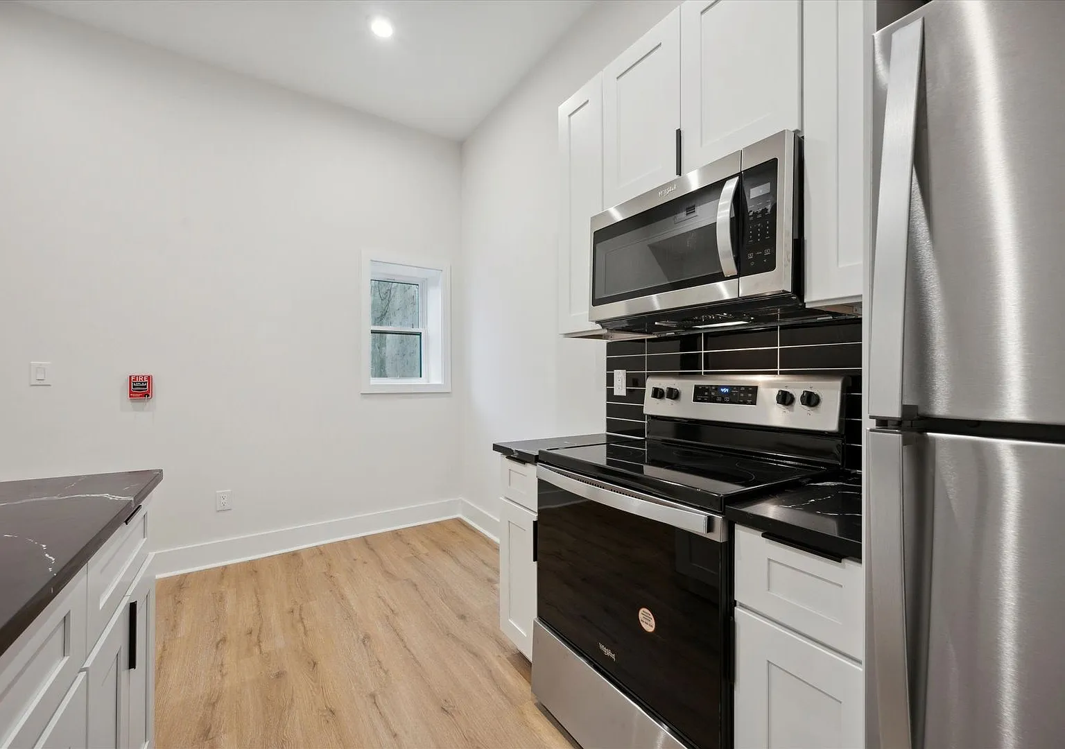 4025 Lancaster Ave — Photo 3