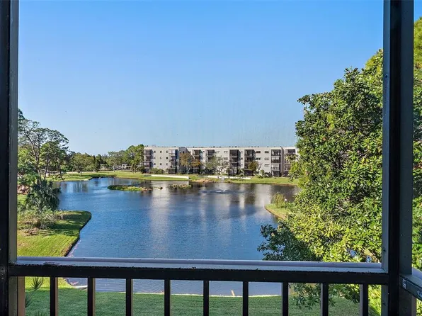 6188 80th St N Unit 303, Saint Petersburg, FL 33709