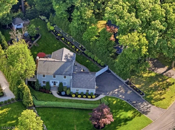 62 Fells Rd, Verona Twp., NJ 07044