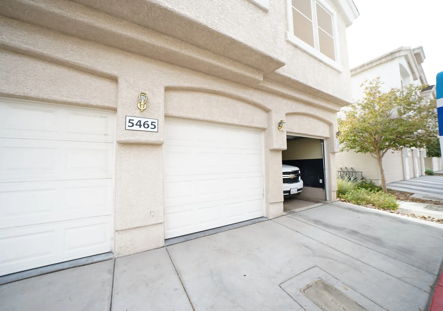 Showings Available Now — Photo 2