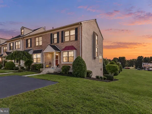 343 Scola Rd, Brookhaven, PA 19015