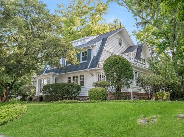 250 Eastland Avenue, Pelham, NY 10803
