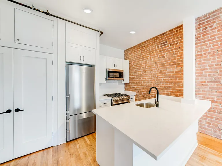 221 Washington St #303 — Photo 8