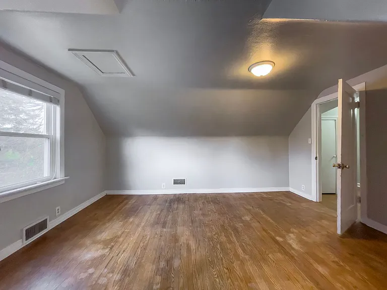 1408 N Mann Ave — Photo 27