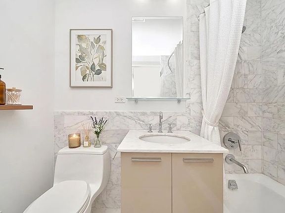 5th image of 49 E 34th St #5C