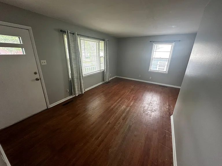 3404 Doniphan Ave — Photo 2
