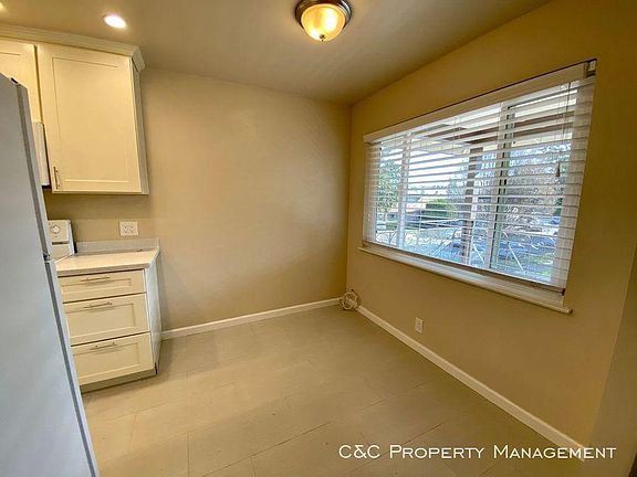 3rd image of 825 Blair Ave