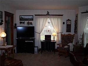 2nd image of 4956 Elm St