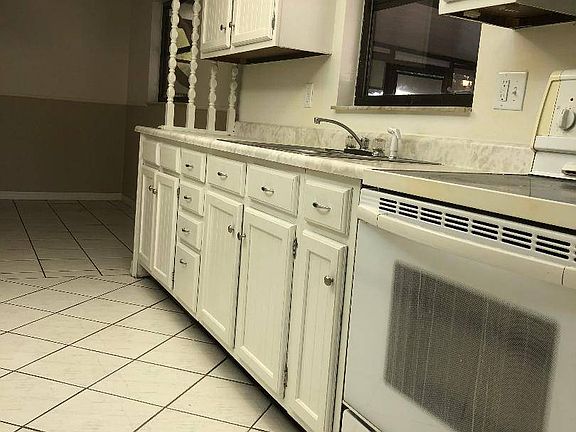 3rd image of 2325 Sedgwick Ave