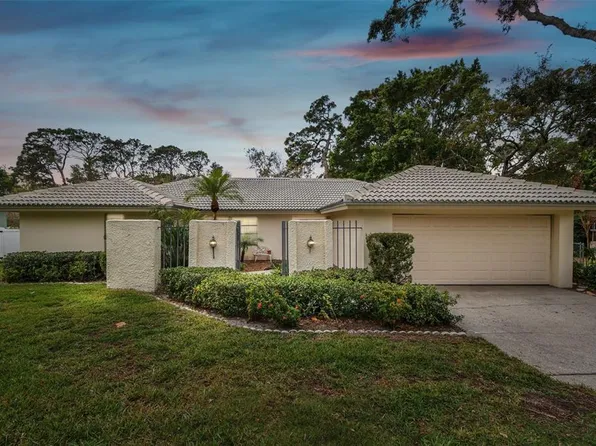 970 Rolling Hills Dr, Palm Harbor, FL 34683