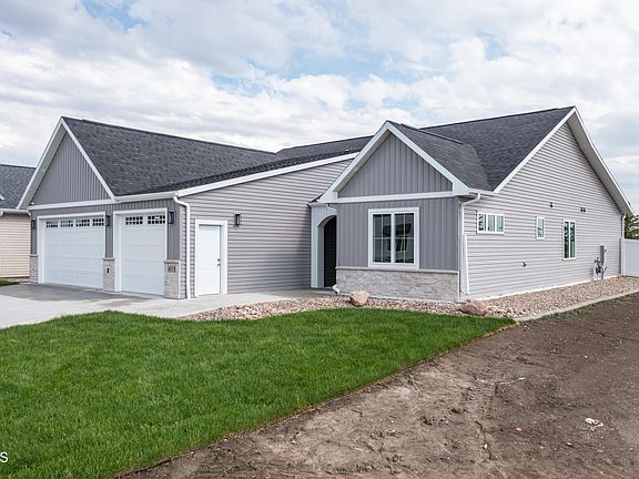 3rd image of 411 Lennox Dr