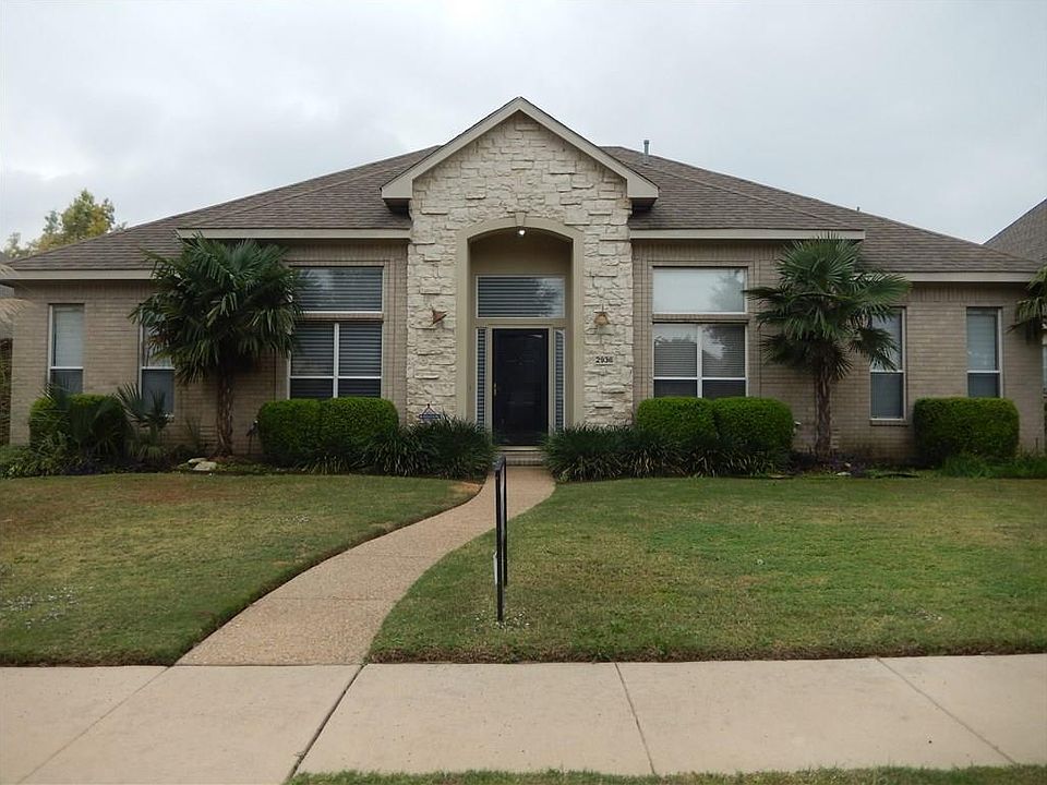 1st image of 2936 Moody Dr