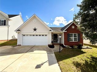 5013 Long Branch Dr, Kernersville, NC 27284