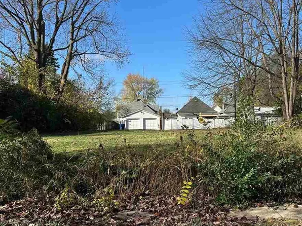 2126 N 14th St, Terre Haute, IN 47804